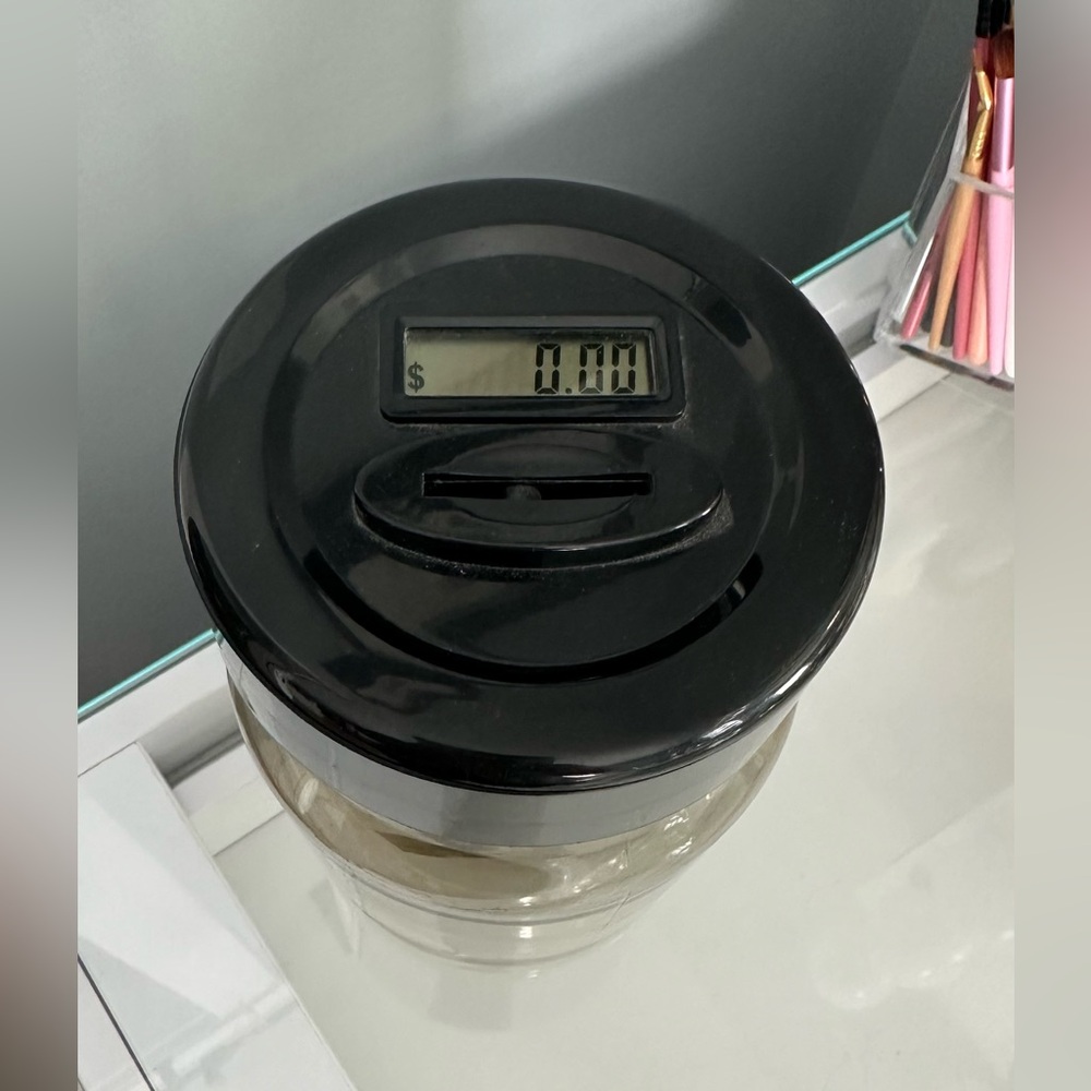 Coin jar